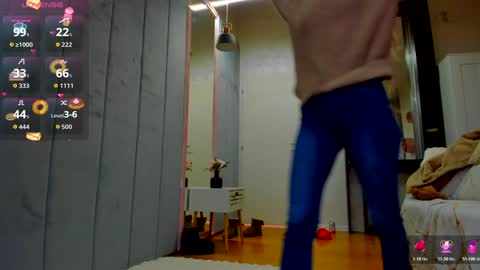sassyt33n online show from December 3, 7:44 am