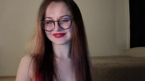 Lori online show from March 26, 6:31 pm