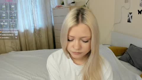 satinpresence online show from May 14, 6:52 am