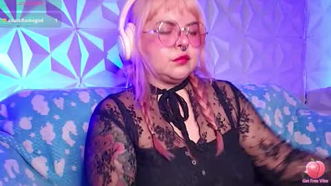 Gina George online show from March 27, 2:02 am