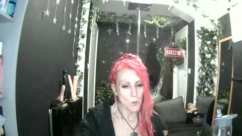 SaucySky online show from May 16, 12:13 am