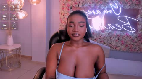 S a v a n n a h  online show from April 1, 1:01 pm