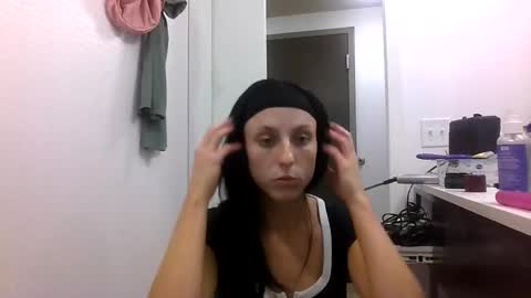 SavvySavage online show from March 15, 7:32 am