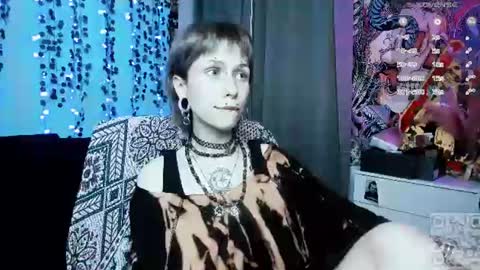 pronoun she. name Mary. age 21. online show from June 29, 5:12 pm