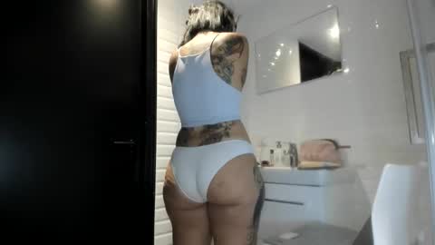 Scarlett Oconnor online show from April 2, 3:04 am