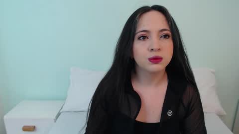 scarlet  online show from March 25, 11:24 am