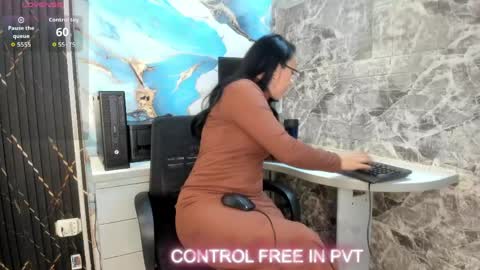 scarlett__14 online show from April 14, 7:14 pm