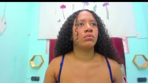 scarlett_fox20 online show from May 5, 11:35 am