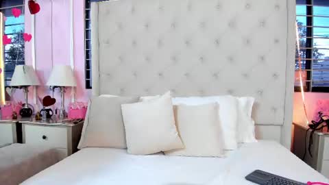scarlett_leblanc_ online show from July 10, 12:16 pm