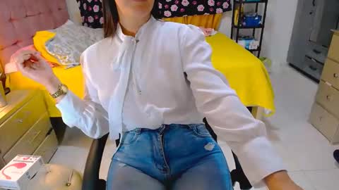 scarlet online show from April 22, 6:38 pm