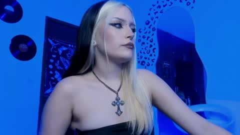Goddess online show from April 28, 2:27 am