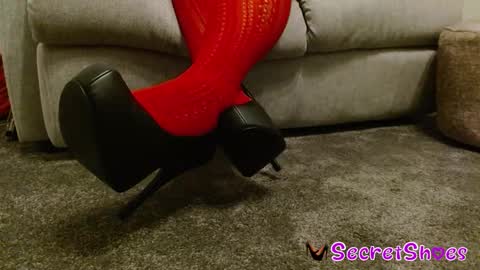 Secret Shoes online show from February 16, 11:04 pm