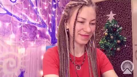 Helen online show from December 17, 1:27 pm