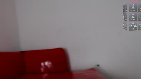 Estefany online show from April 15, 2:06 pm