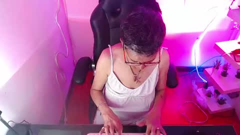 Selena online show from July 10, 8:53 pm