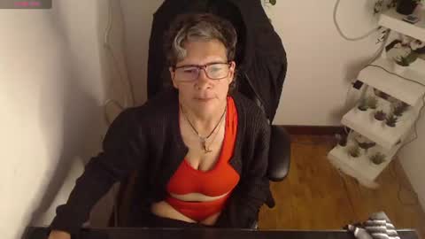 Selena online show from June 24, 7:24 pm