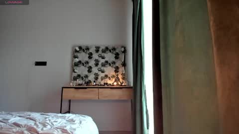 Selena online show from April 15, 5:19 am