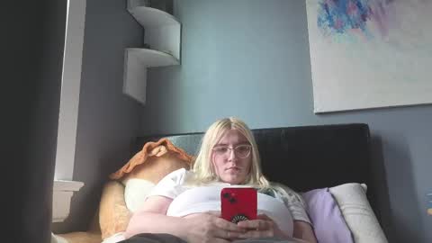 Selene online show from March 30, 6:51 pm