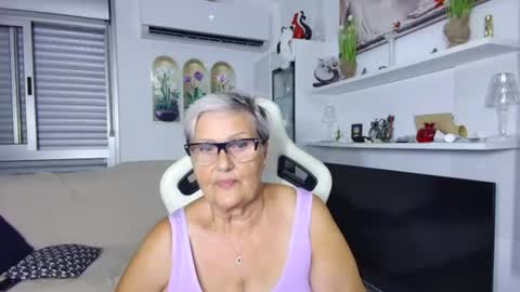 Selenna online show from July 12, 4:41 pm