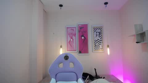 Mayte online show from January 22, 1:11 pm