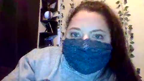 Lauren online show from December 22, 3:15 pm