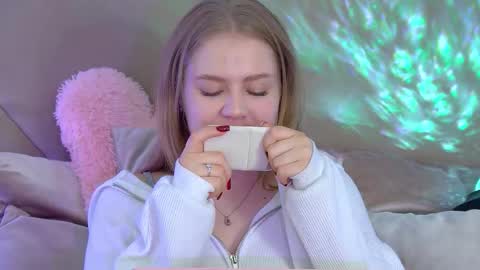 SelinSwarovski online show from October 7, 8:35 pm