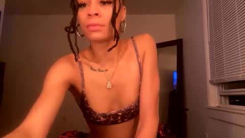 Sensuallocbabe online show from March 16, 4:59 am