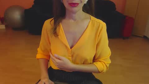 sensualmyra online show from April 24, 12:41 pm