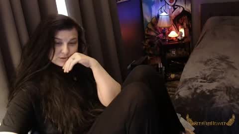 Tara online show from May 9, 1:13 pm