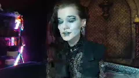 Seraphin Munster online show from April 22, 6:16 pm