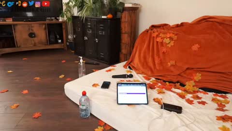 SeraReads online show from November 5, 6:13 pm