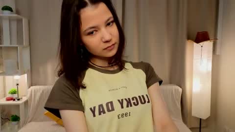 Melissa online show from April 28, 7:29 pm
