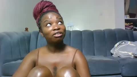 Trina online show from December 18, 11:31 pm