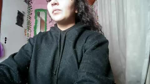 sexy lolas online show from May 28, 5:05 am