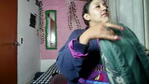 sexy lolas online show from May 12, 5:16 am