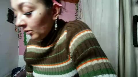 sexy lolas online show from May 21, 6:33 am