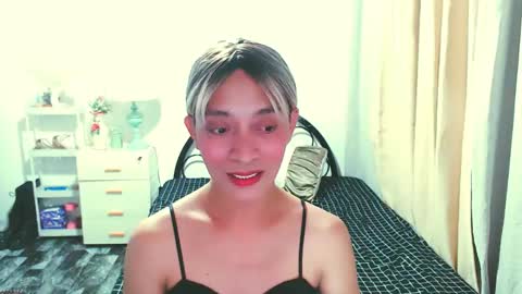 sexy yllone online show from June 2, 1:01 pm