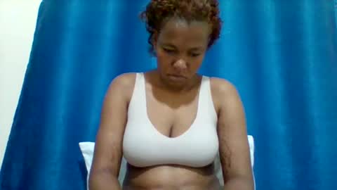 sexyapple2002 online show from March 17, 5:44 am