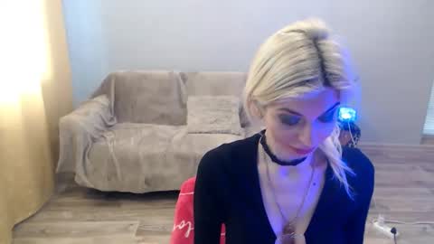 sexybeatriice online show from March 27, 7:32 am