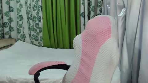 sexygirl_ynna online show from May 28, 12:58 pm