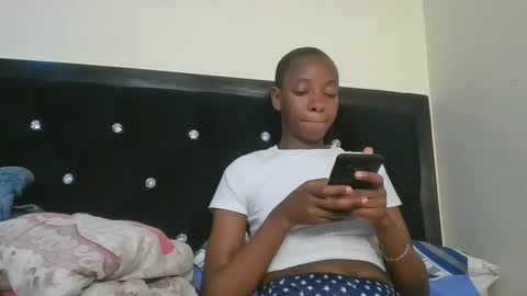 nanaa online show from April 3, 10:41 pm