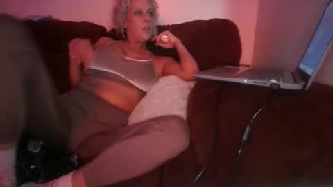 sexysulttakesit online show from March 7, 9:38 am