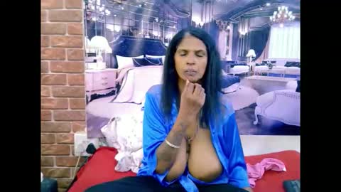 sexyva4u2luv online show from May 29, 6:00 am