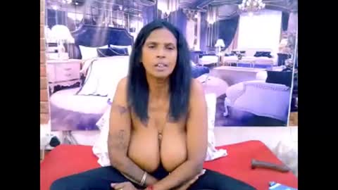 sexyva4u2luv online show from April 11, 6:41 am