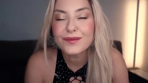 sexyy celine online show from November 22, 3:15 pm