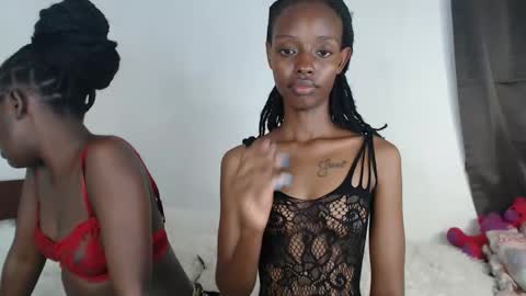 sexyzuriel online show from May 6, 5:28 pm