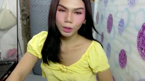 shanica_lee972385 online show from April 29, 9:34 am