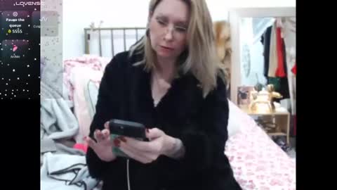 Shannon07 online show from April 30, 2:28 am