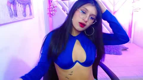 Sharllote online show from May 7, 7:39 pm