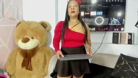 Sharon Noa online show from April 13, 11:22 am